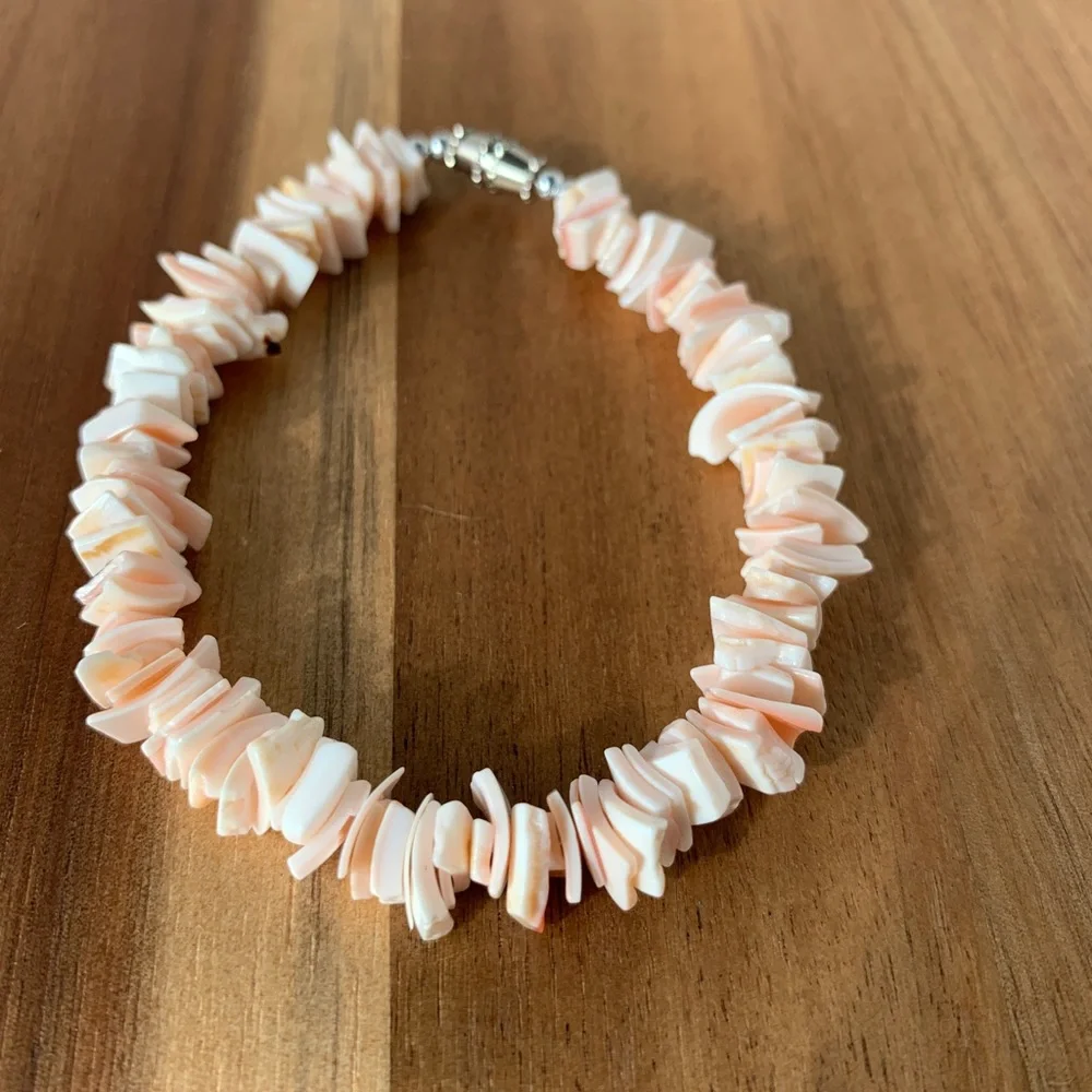 Pink shell chip bracelet - Picture 2 of 3